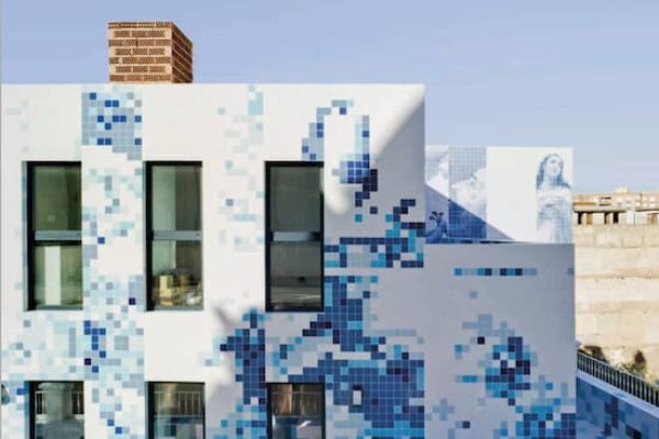 Building refurbishment in Cartagena, by Martín Lejárraga